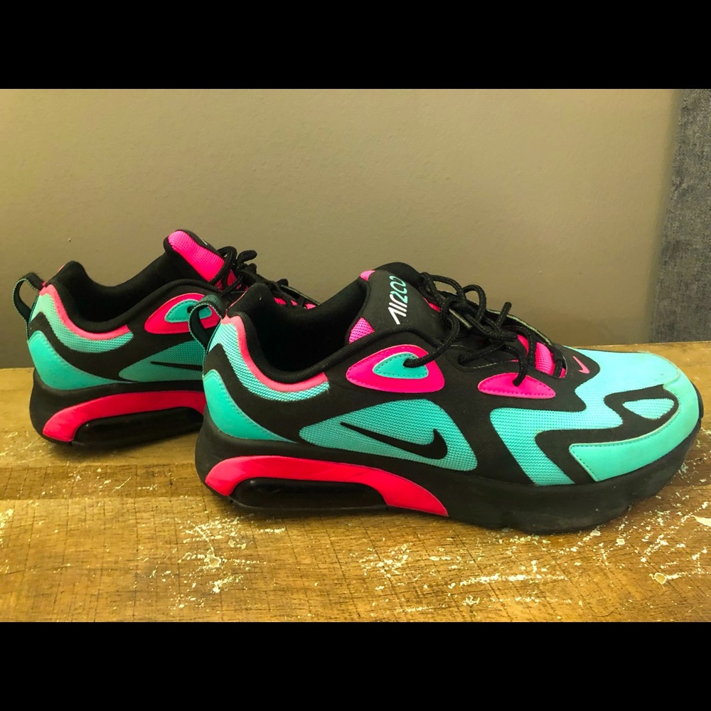 Nike air 200 size 12 turquoise and pink 9/10 condition